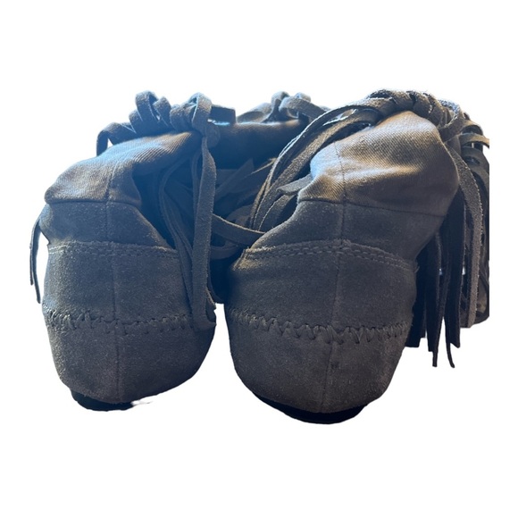 Suede fringe moccasin-style boots in great condition - Picture 6 of 14